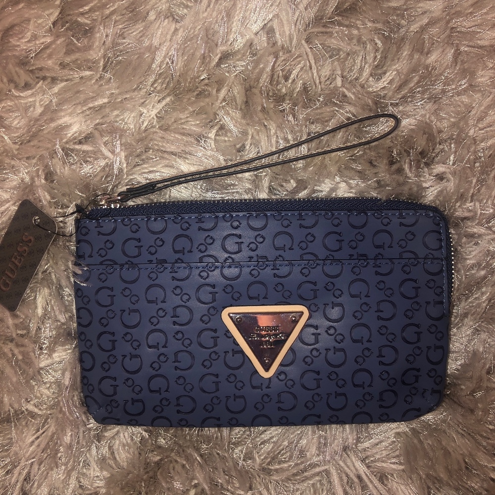 Guess Wristlet